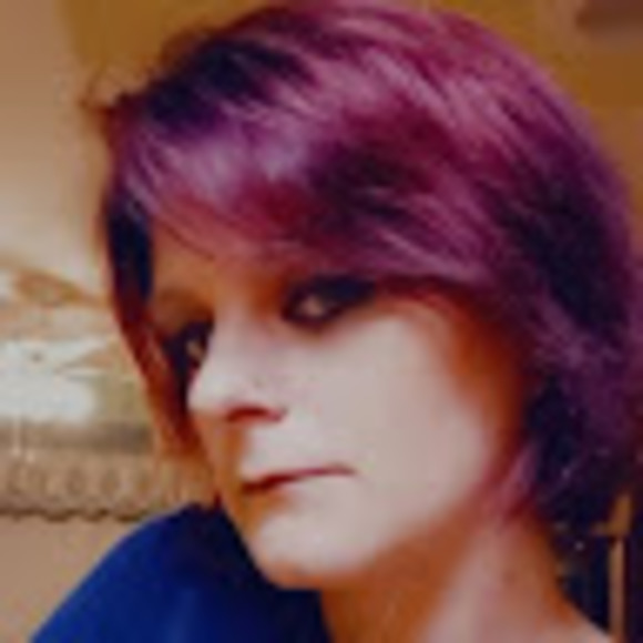 Meet your Posher, Lyn - Picture 1 of 1